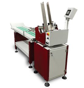 The 1.5 m long conveyor allows organizing the fed and counted material.
